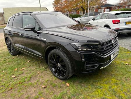 VOLKSWAGEN TOUAREG 3.0 TSI V6 Black Edition